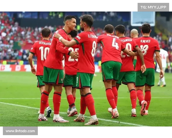 欧冠最新动态:顶级球队争锋新赛季激战开启 明星球员表现亮眼 欧冠最新动态:顶级球队争锋新赛季激战开启 明星球员表现亮眼