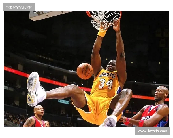 NBA激战回顾：精彩对决与关键时刻全盘点，赛事亮点与球员表现全面分析